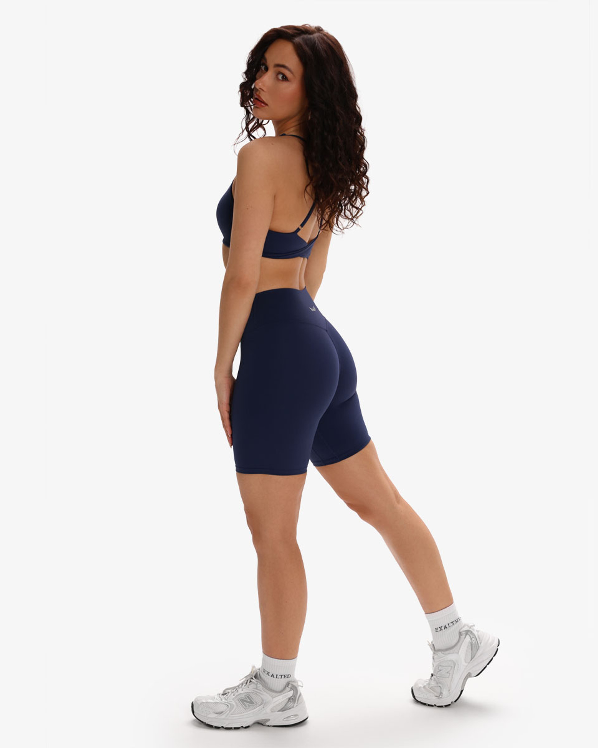 Elysia Glow Motion Shorts 6"