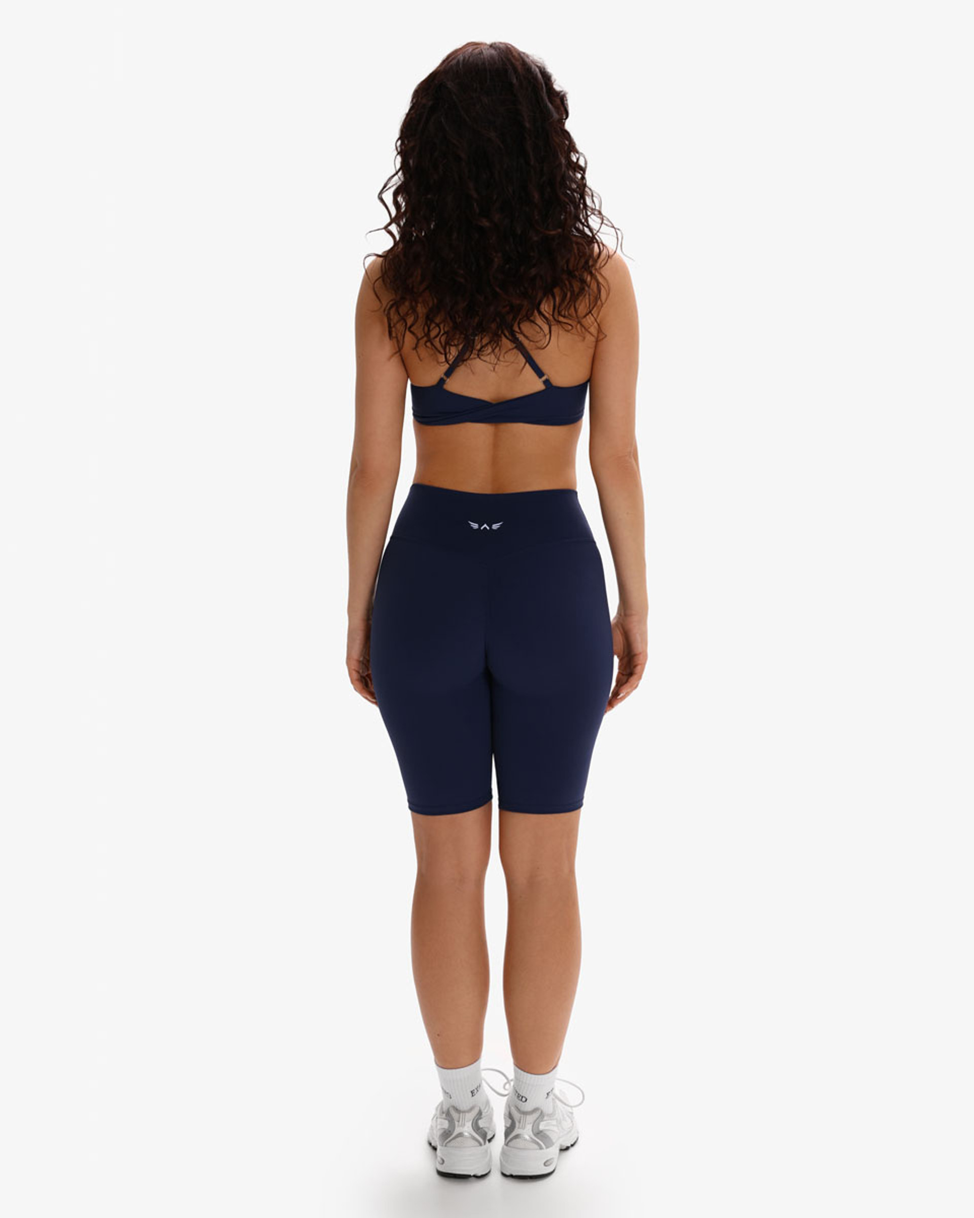 Elysia Glow Motion Shorts 8"