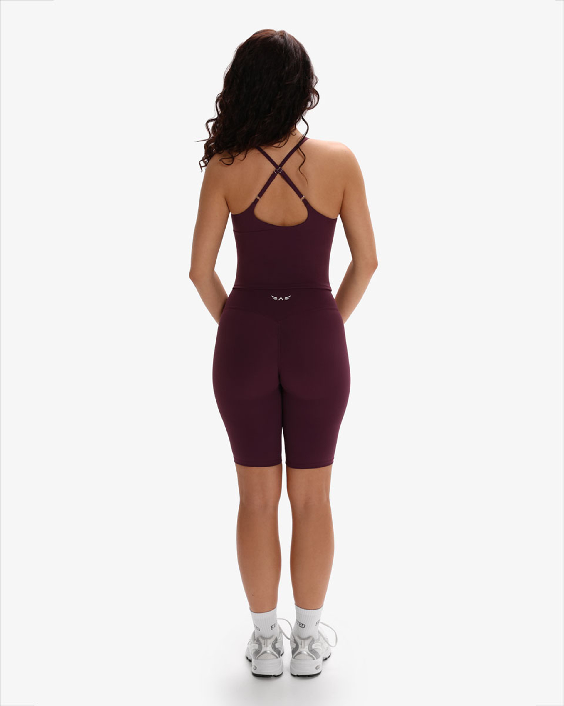 Elysia Glow Motion Shorts 8"