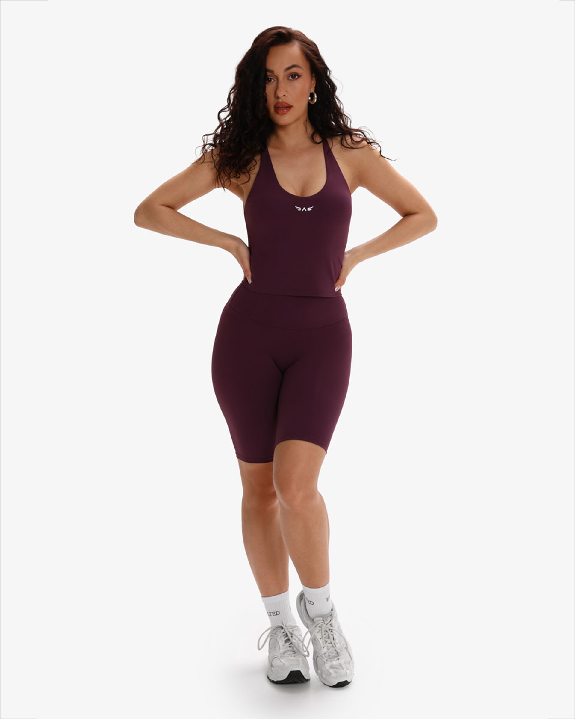 Elysia Glow Motion Shorts 8"