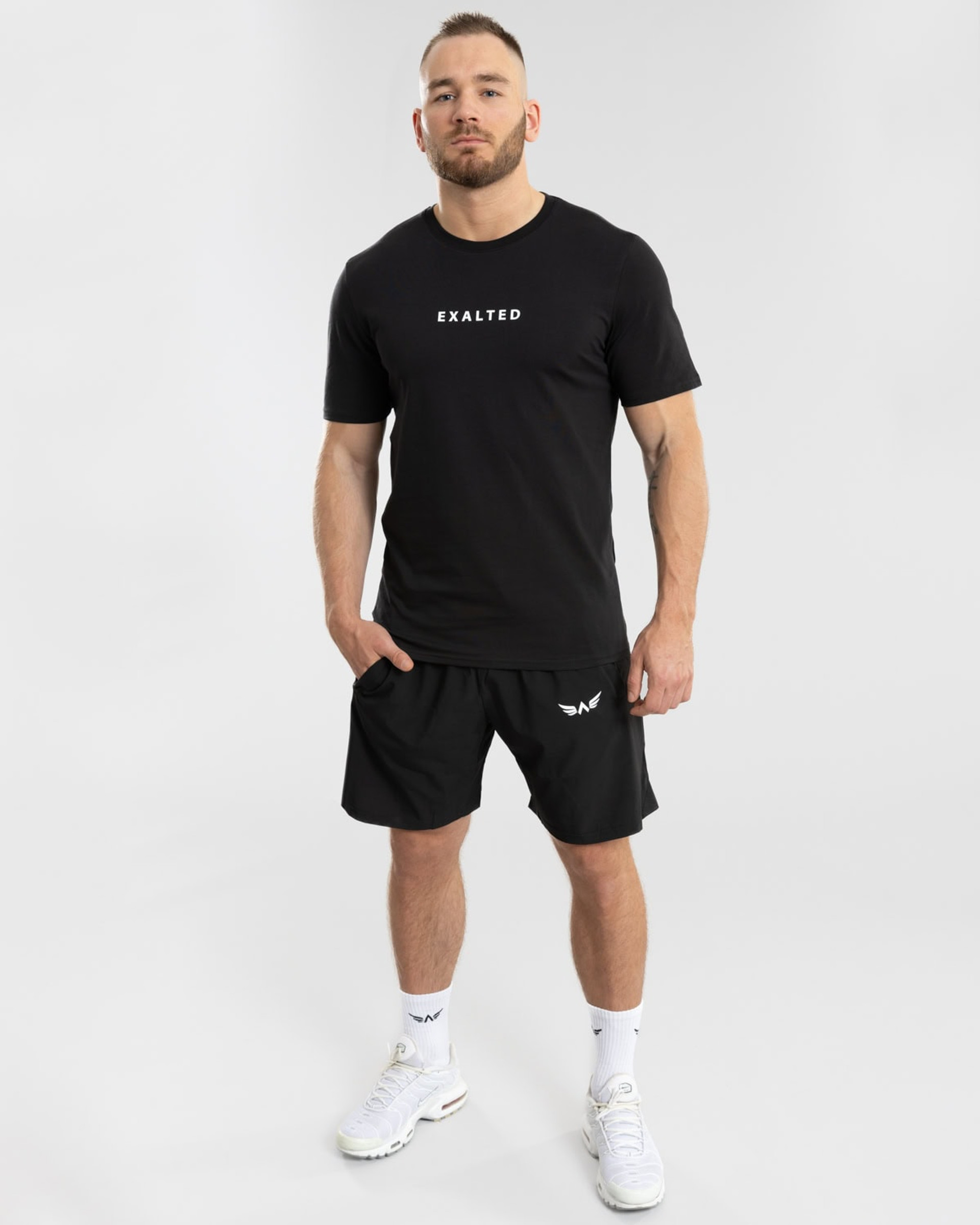 ESSENTIAL Tee