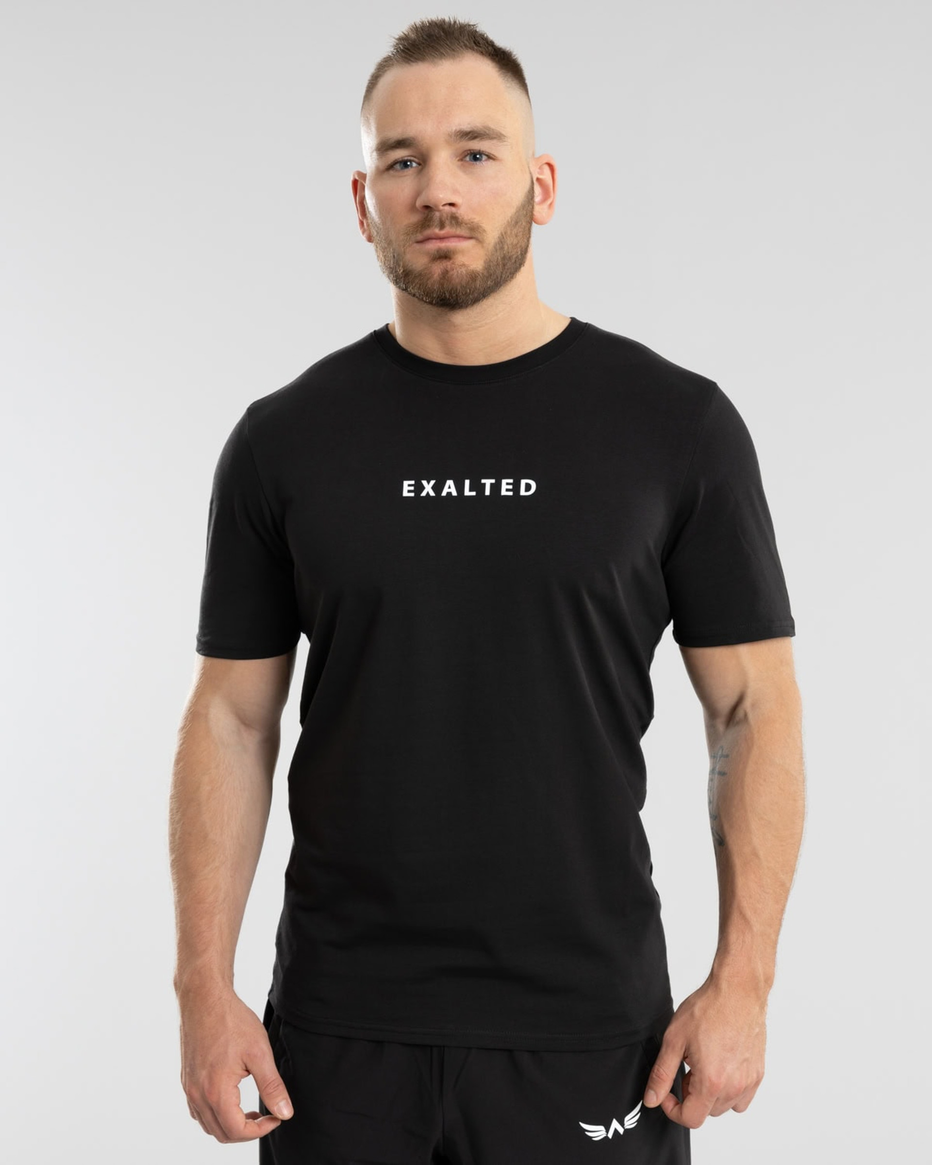 ESSENTIAL Tee