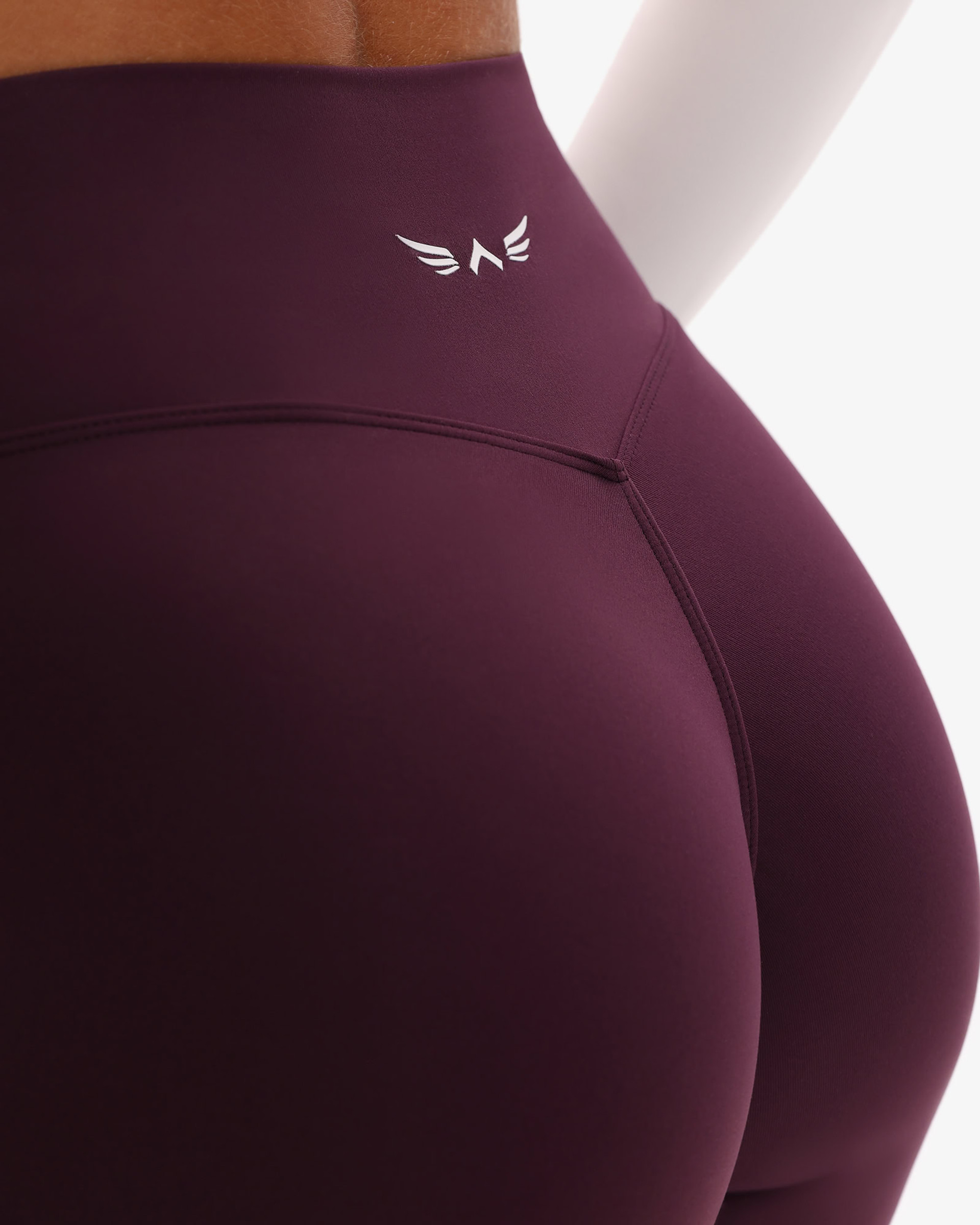 Elysia Glow Motion Shorts 4”