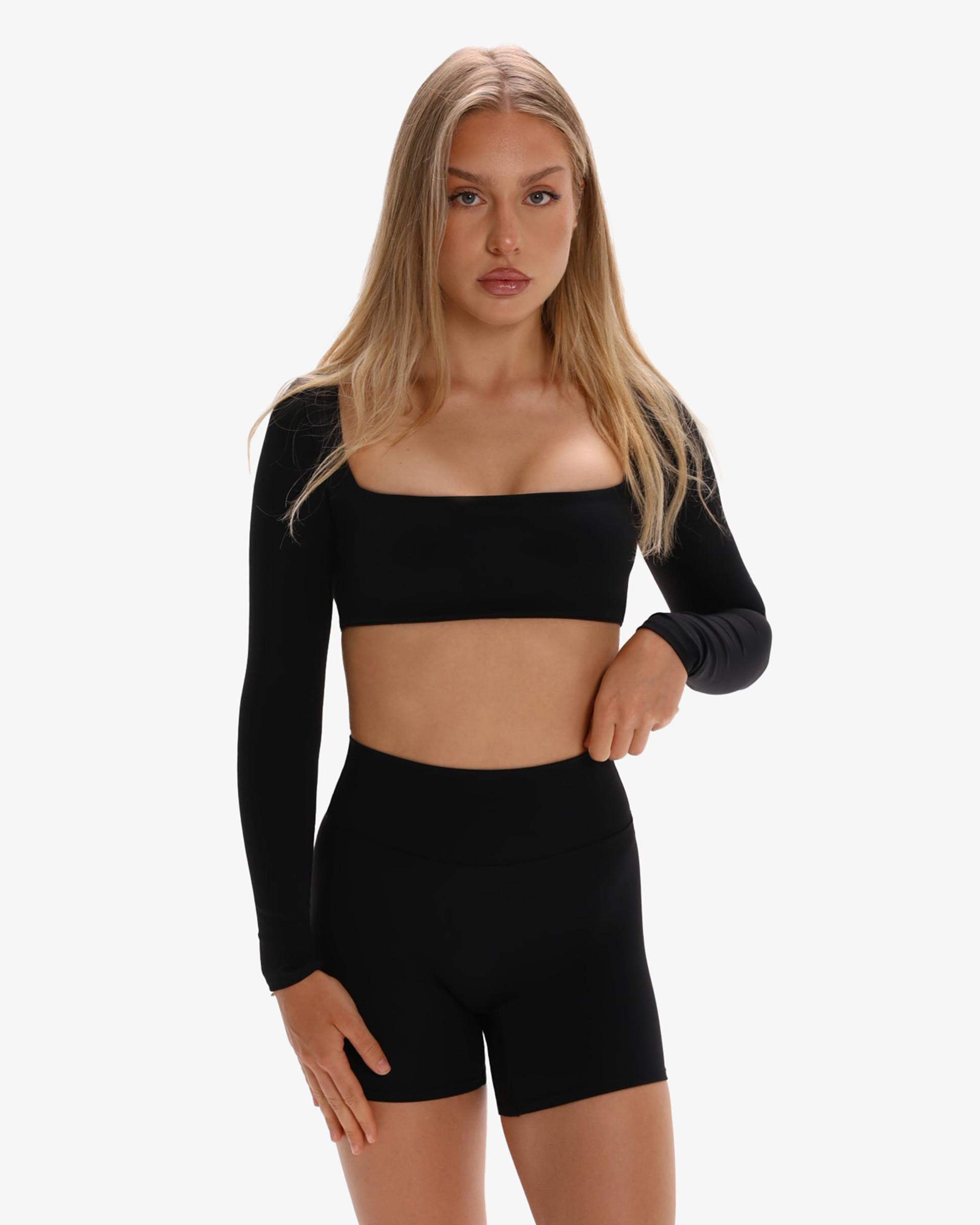 Elysia Glow Motion Shorts 4”