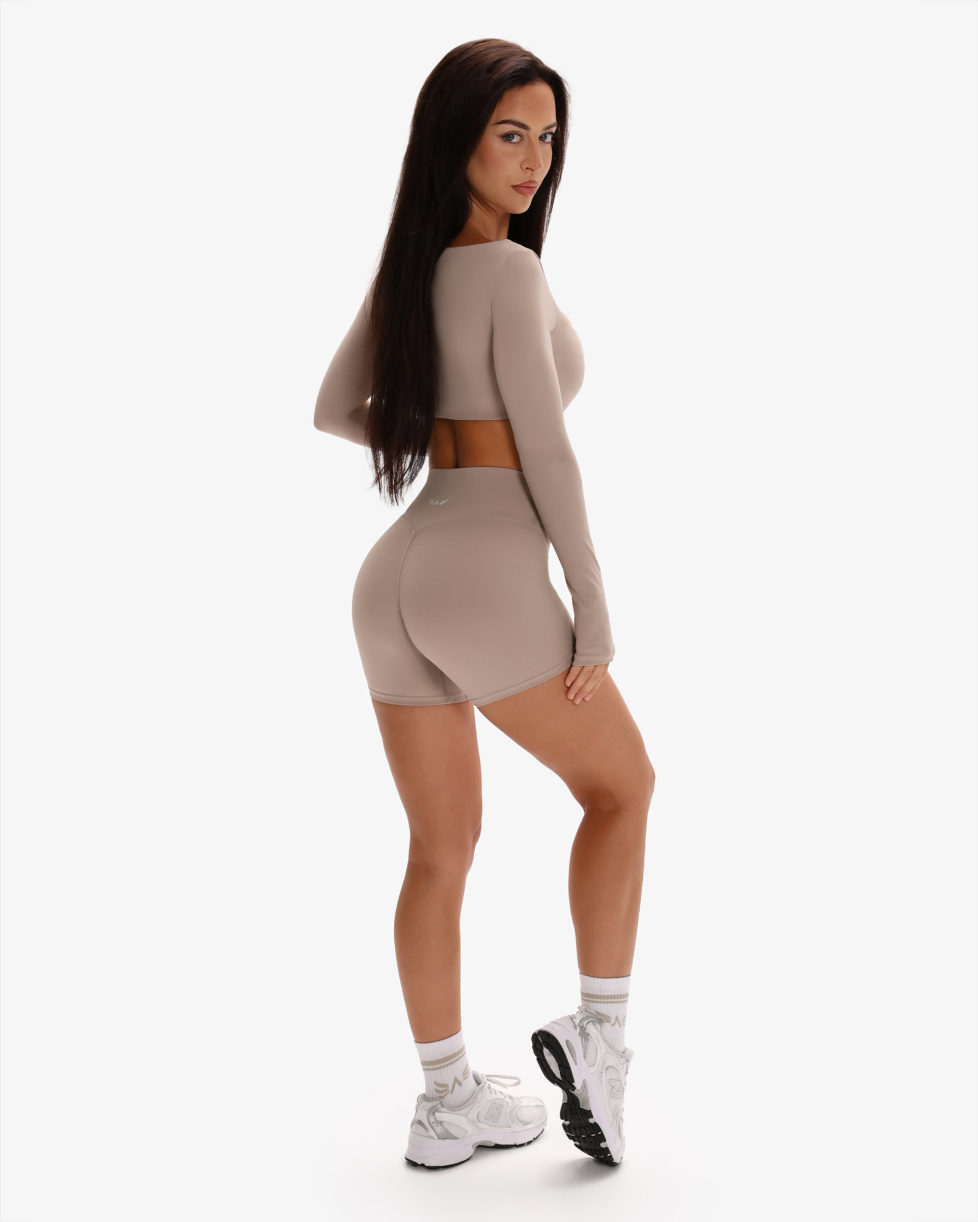 Elysia Glow Motion Shorts 4”