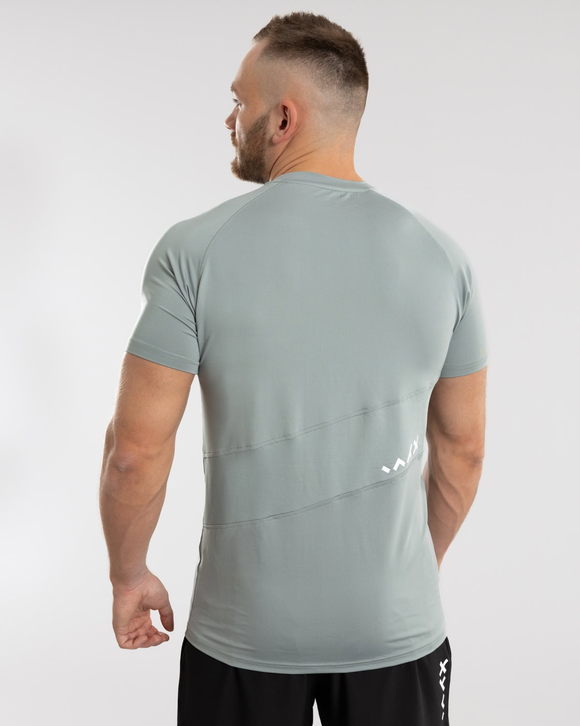 ESSENTIAL AIR Tee