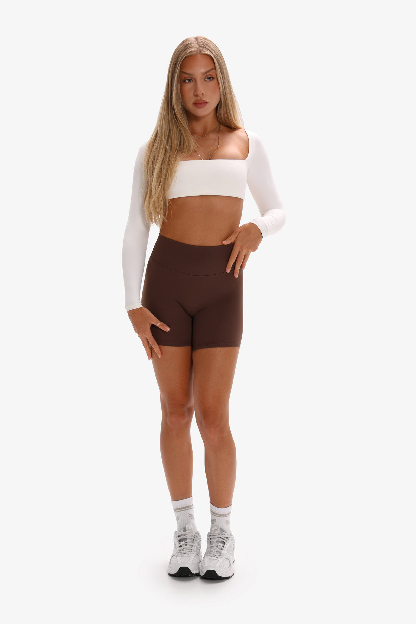 Elysia Glow Motion Shorts 4”