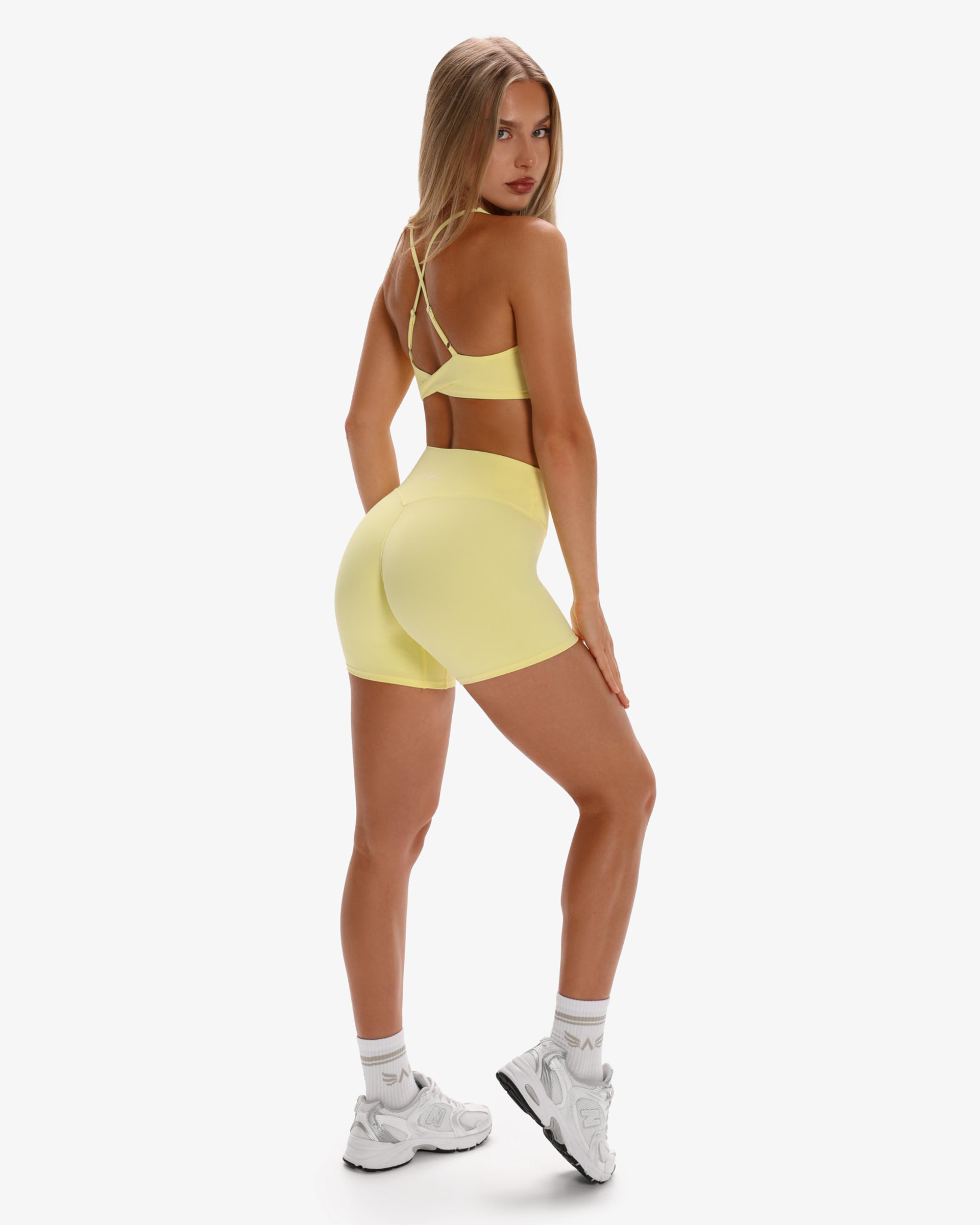 Elysia Glow Motion Shorts 4”